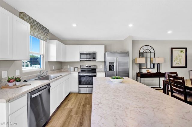 3575 Kenyon Creek Avenue NW, Massillon, OH 44647