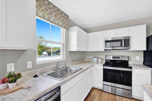 3575 Kenyon Creek Avenue NW, Massillon, OH 44647