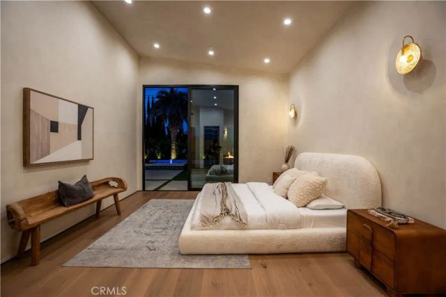 5636 Rawlings Avenue, Woodland Hills, CA 91367