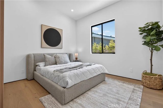 5636 Rawlings Avenue, Woodland Hills, CA 91367