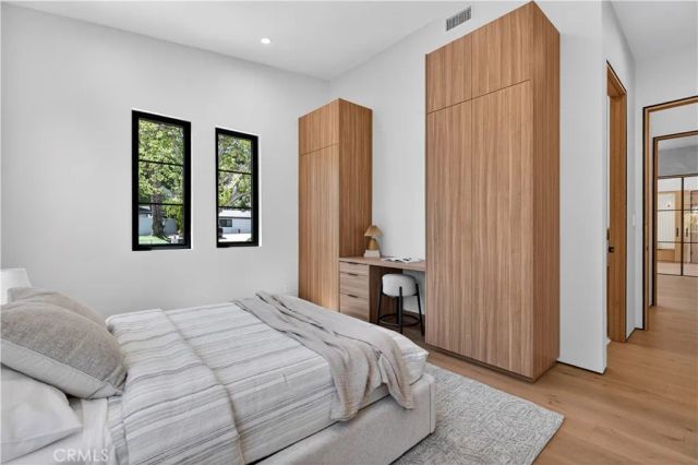 5636 Rawlings Avenue, Woodland Hills, CA 91367