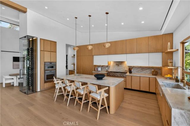5636 Rawlings Avenue, Woodland Hills, CA 91367