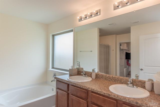 4834 Relentless Way, Milton, FL 32570