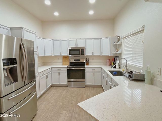 8144 W BECK Lane, Peoria, AZ 85382