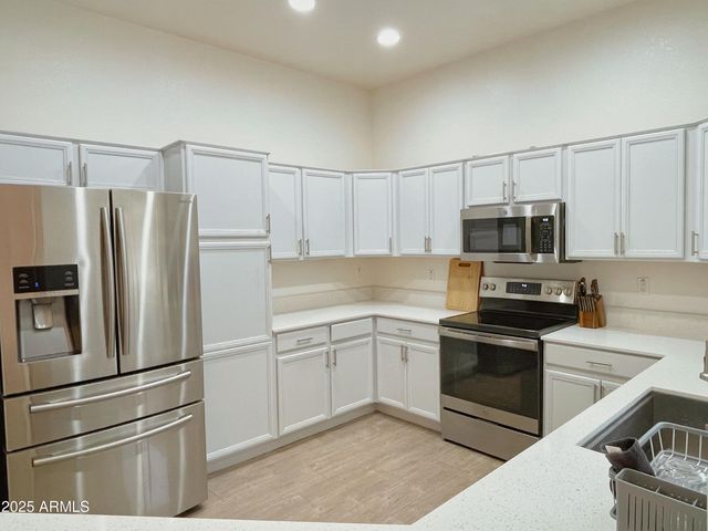 8144 W BECK Lane, Peoria, AZ 85382