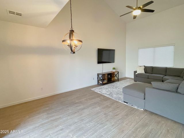 8144 W BECK Lane, Peoria, AZ 85382