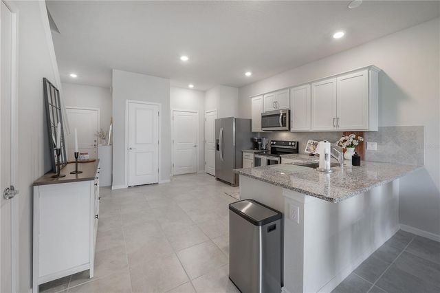31428 AMBERVIEW BEND, Wesley Chapel, FL 33545