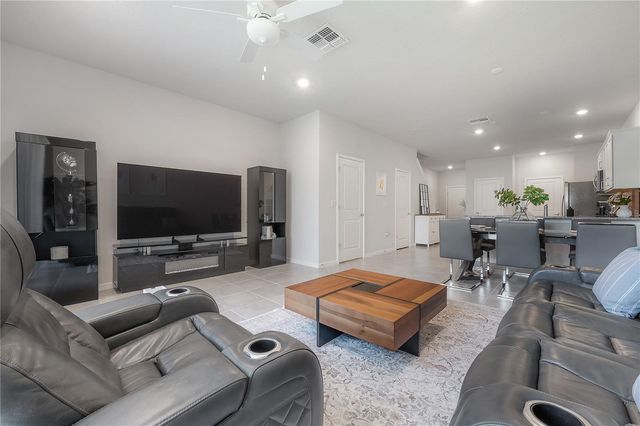 31428 AMBERVIEW BEND, Wesley Chapel, FL 33545