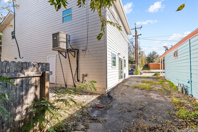 115 Milton, San Antonio, TX 78209