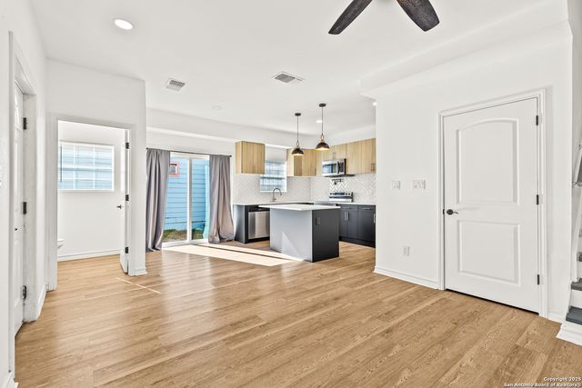 115 Milton, San Antonio, TX 78209