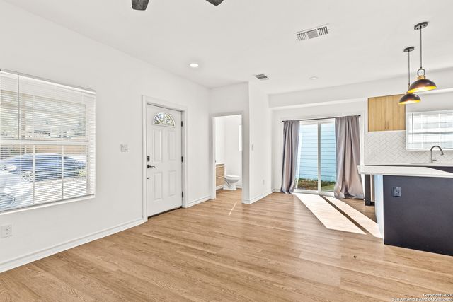 115 Milton, San Antonio, TX 78209