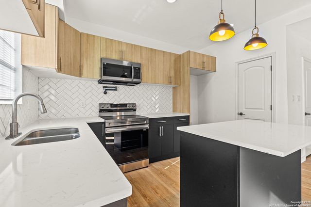 115 Milton, San Antonio, TX 78209