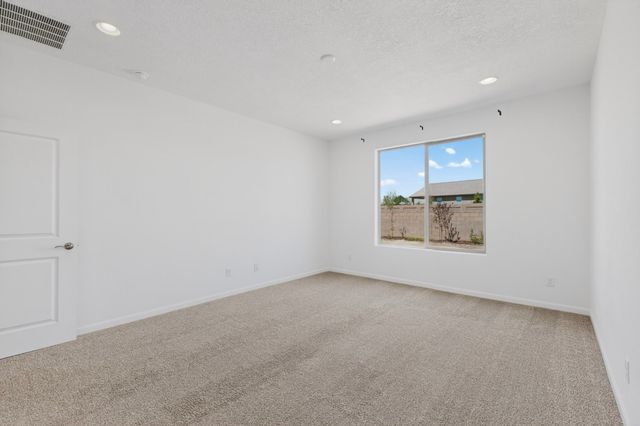 120 Mountaingem Loop, Santa Fe, NM 87508