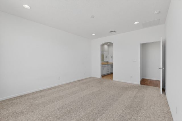 120 Mountaingem Loop, Santa Fe, NM 87508