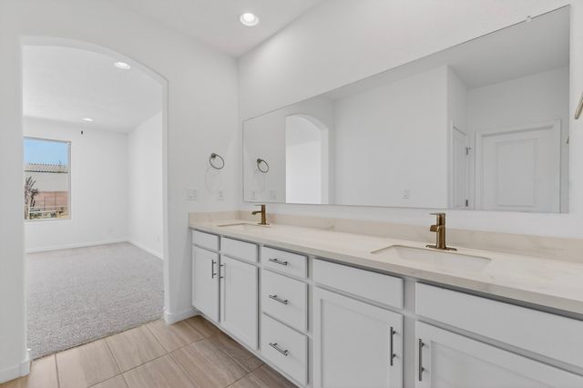 120 Mountaingem Loop, Santa Fe, NM 87508