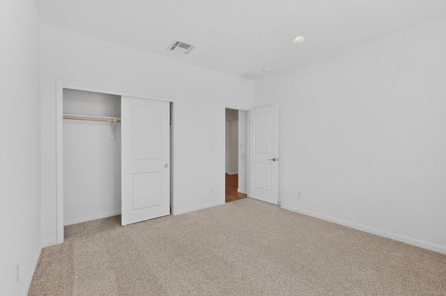 120 Mountaingem Loop, Santa Fe, NM 87508