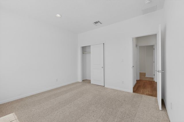 120 Mountaingem Loop, Santa Fe, NM 87508
