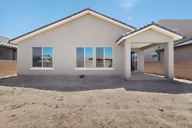 120 Mountaingem Loop, Santa Fe, NM 87508