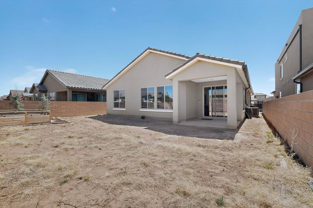120 Mountaingem Loop, Santa Fe, NM 87508