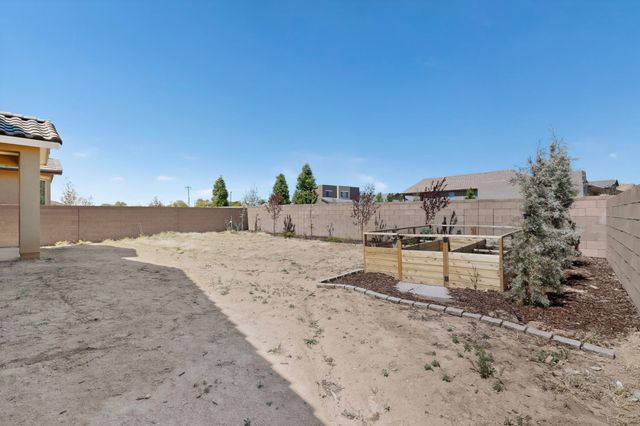 120 Mountaingem Loop, Santa Fe, NM 87508