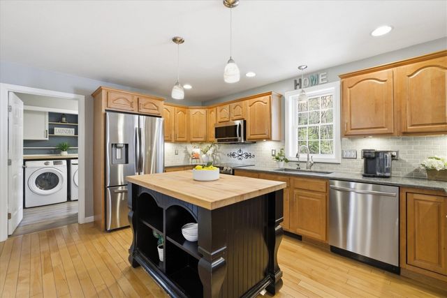 64 Peppermint Street, Goffstown, NH 03045