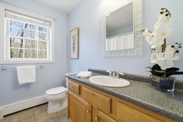 64 Peppermint Street, Goffstown, NH 03045