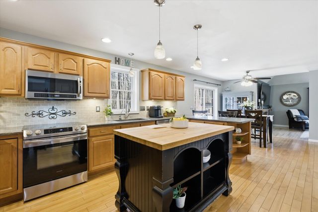 64 Peppermint Street, Goffstown, NH 03045