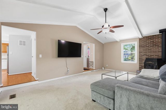 2202 JESTER CT, Reston, VA 20191