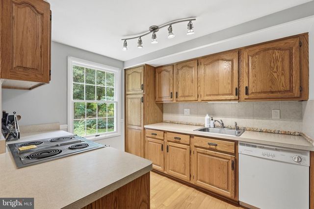2202 JESTER CT, Reston, VA 20191
