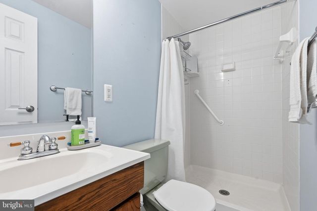 2202 JESTER CT, Reston, VA 20191