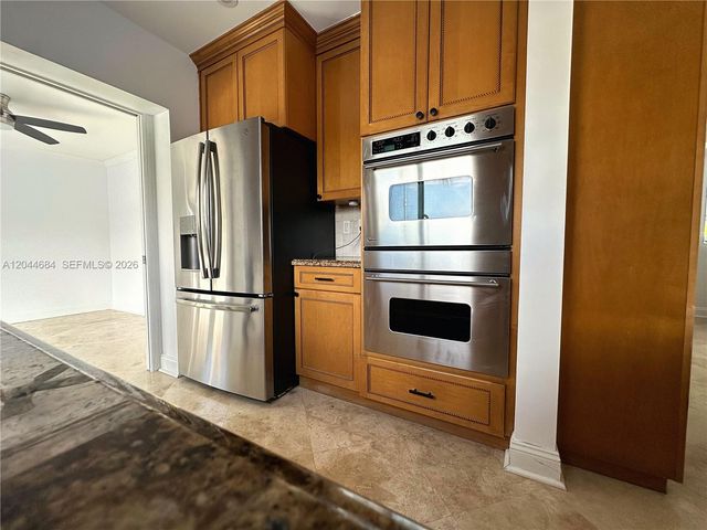2445 SE 8th Street, Pompano Beach, FL 33062