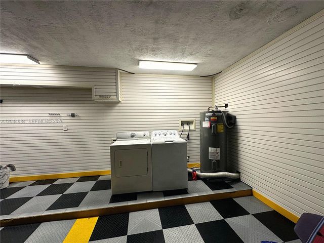 2445 SE 8th Street, Pompano Beach, FL 33062