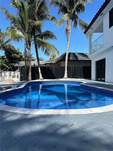 2445 SE 8th Street, Pompano Beach, FL 33062