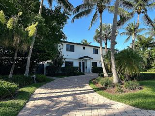 2445 SE 8th Street, Pompano Beach, FL 33062