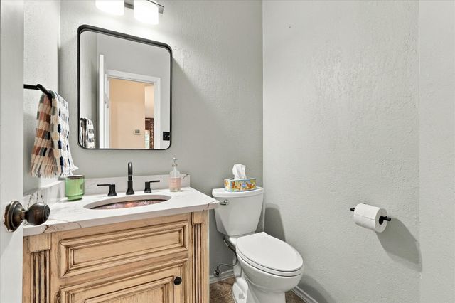 82 Remington Drive W, Highland Village, TX 75077