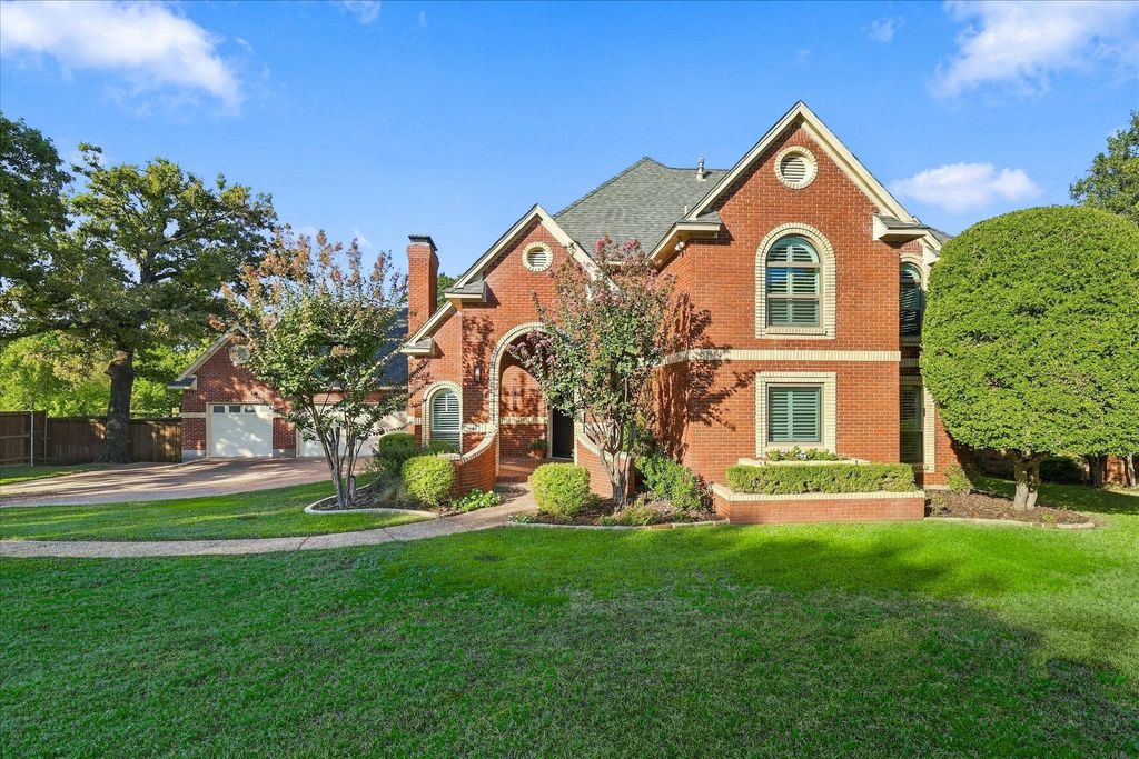 82 Remington Drive W, Highland Village, TX 75077