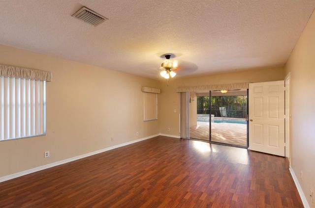 1559 Grantham Drive E, Wellington, FL 33414