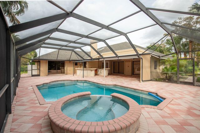 1559 Grantham Drive E, Wellington, FL 33414