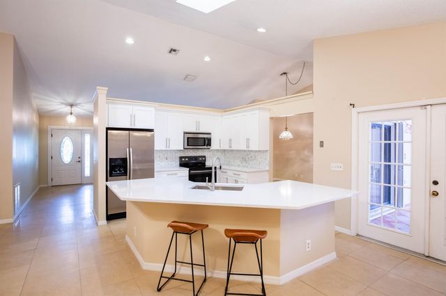 1559 Grantham Drive E, Wellington, FL 33414