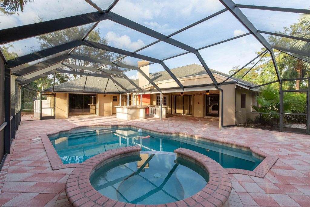 1559 Grantham Drive E, Wellington, FL 33414