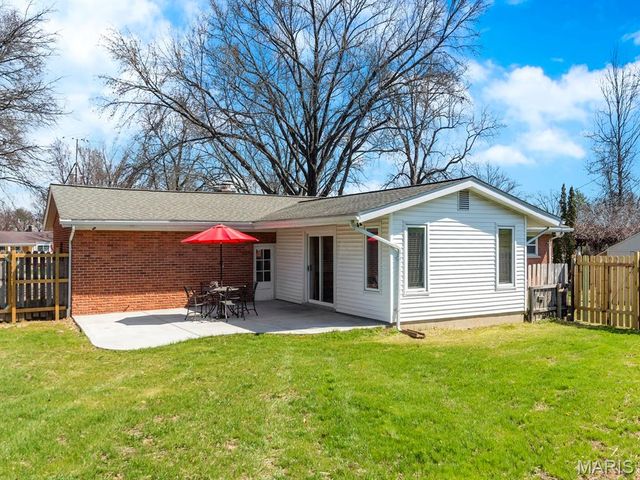 642 Laven Del Lane, Kirkwood, MO 63122