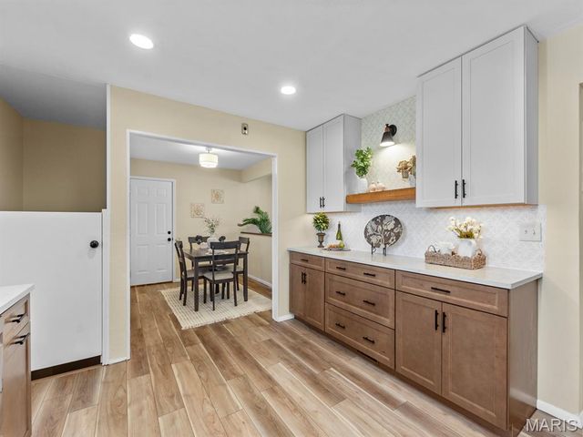 642 Laven Del Lane, Kirkwood, MO 63122