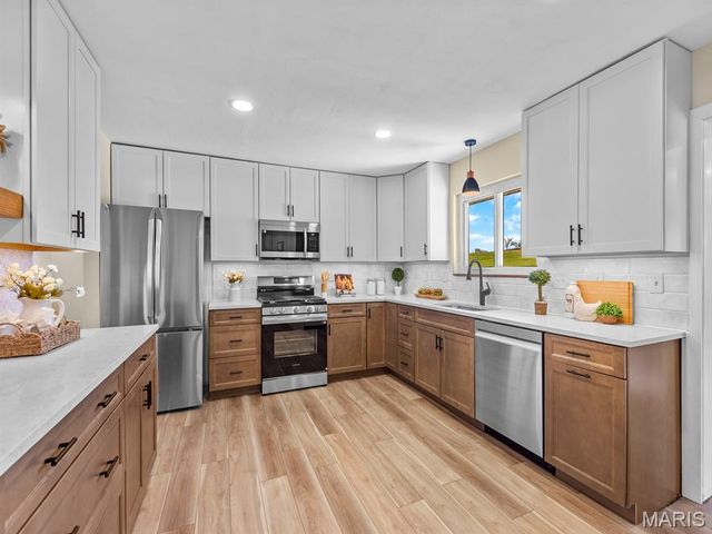 642 Laven Del Lane, Kirkwood, MO 63122