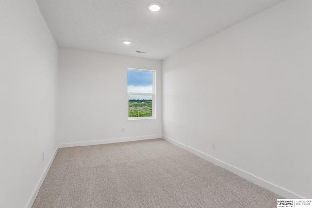 20909 Nebraska Avenue, Elkhorn, NE 68022