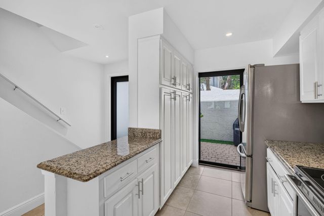 547 NE 7th Avenue, Fort Lauderdale, FL 33301