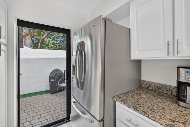 547 NE 7th Avenue, Fort Lauderdale, FL 33301