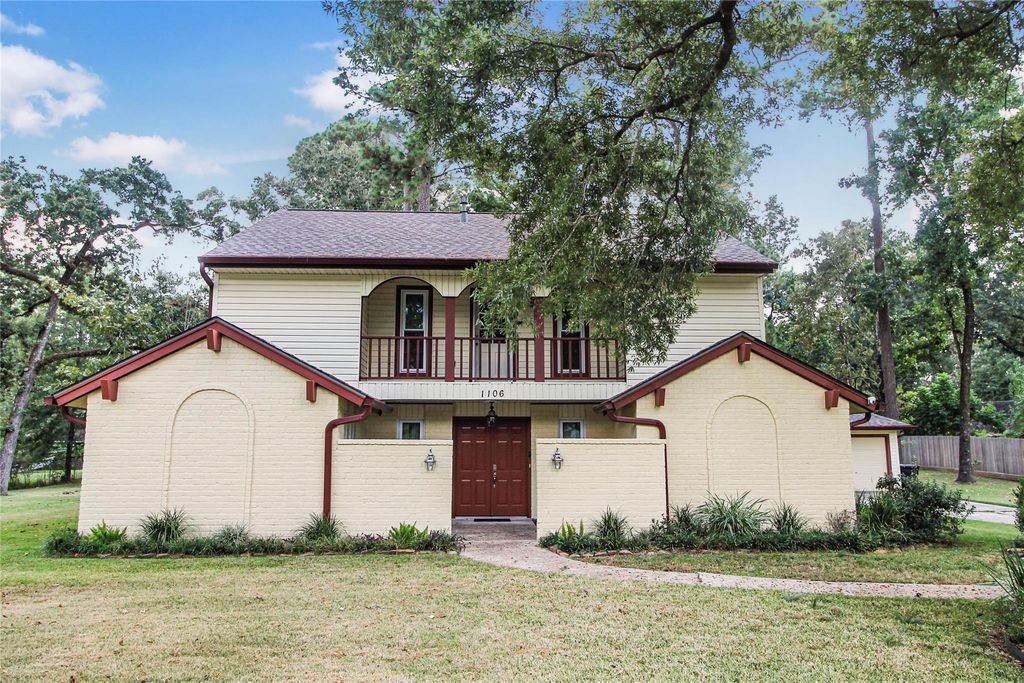 1106 Castle Hill Trail, Kingwood, TX 77339