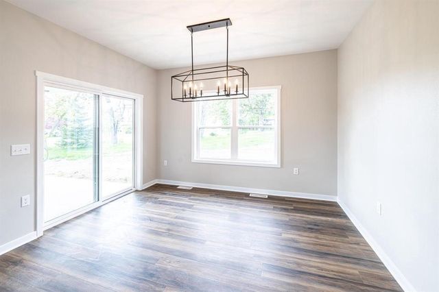 381 Drumlin Loop, Ripon, WI 54971