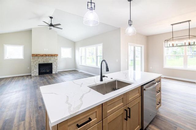 381 Drumlin Loop, Ripon, WI 54971