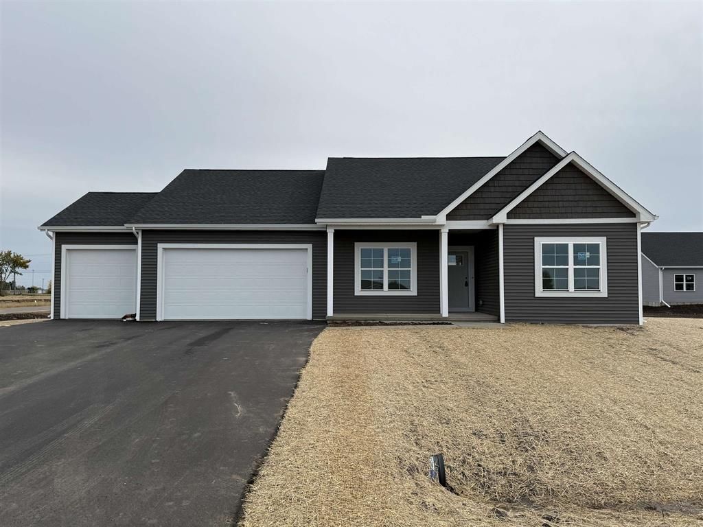 381 Drumlin Loop, Ripon, WI 54971